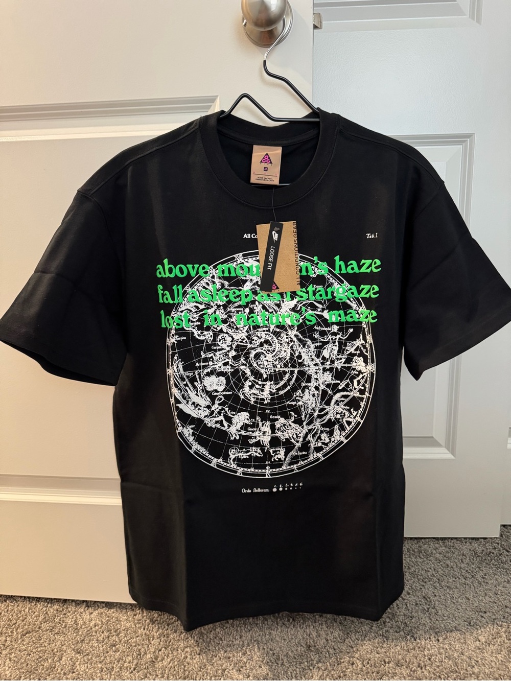 NEW* NIKE ACG Atlas T-Shirt Size M "Loose Fit"